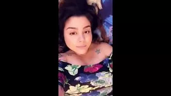 চালান আমার টুইটারে আমাকে যুক্ত করুন!!!! @thickwithit93