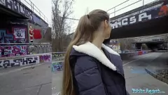 play El agente público Kinuski se vuelve loco bajo el túnel español con una gran polla