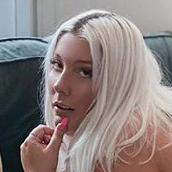 Pornostar Kali Kakez