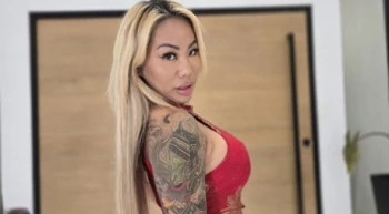 قناة Victoria Liu