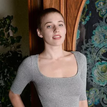 Pornostar Riley Nixon
