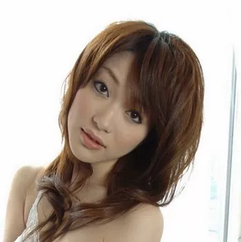 Pornostar Akari Hoshino