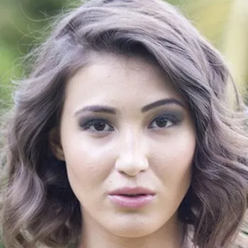 Pornostar April Storm